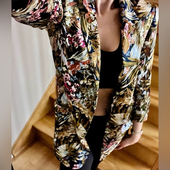Zara 3/4 sleeved floral blazer - Picture 13 of 14